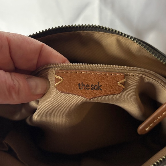 The Sak Grey Leather/Suede Shoulder/Crossbody Bag NWOT - Picture 4 of 9